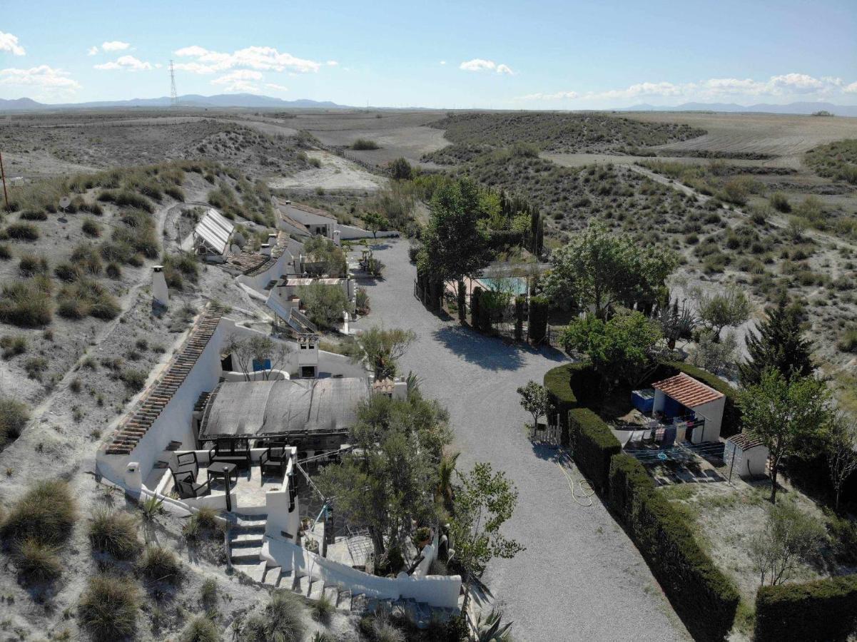 Cuevas Andalucia Guest House Baza Luaran gambar