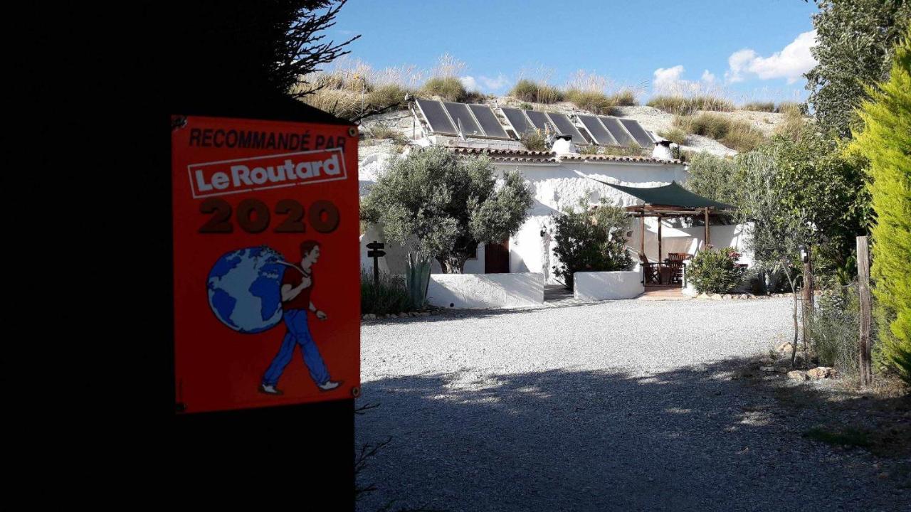 Cuevas Andalucia Guest House Baza Luaran gambar