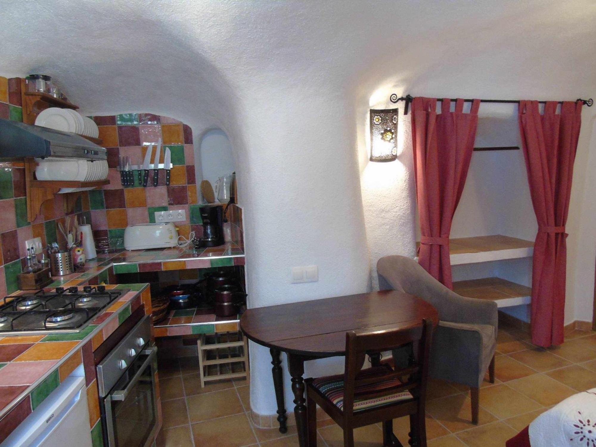 Cuevas Andalucia Guest House Baza Luaran gambar