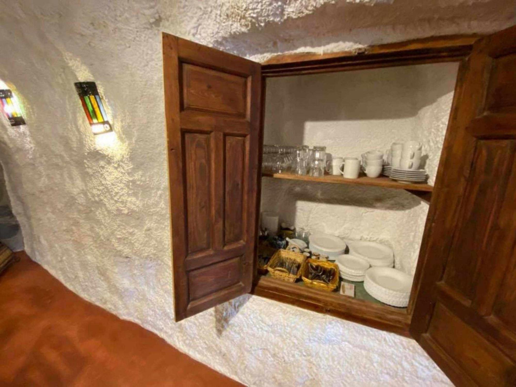 Cuevas Andalucia Guest House Baza Luaran gambar
